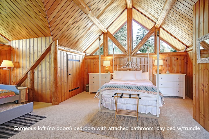 Užite si otvorenie očí tejto úžasnej ručnej práci vo svojej podkrovnej spálni.