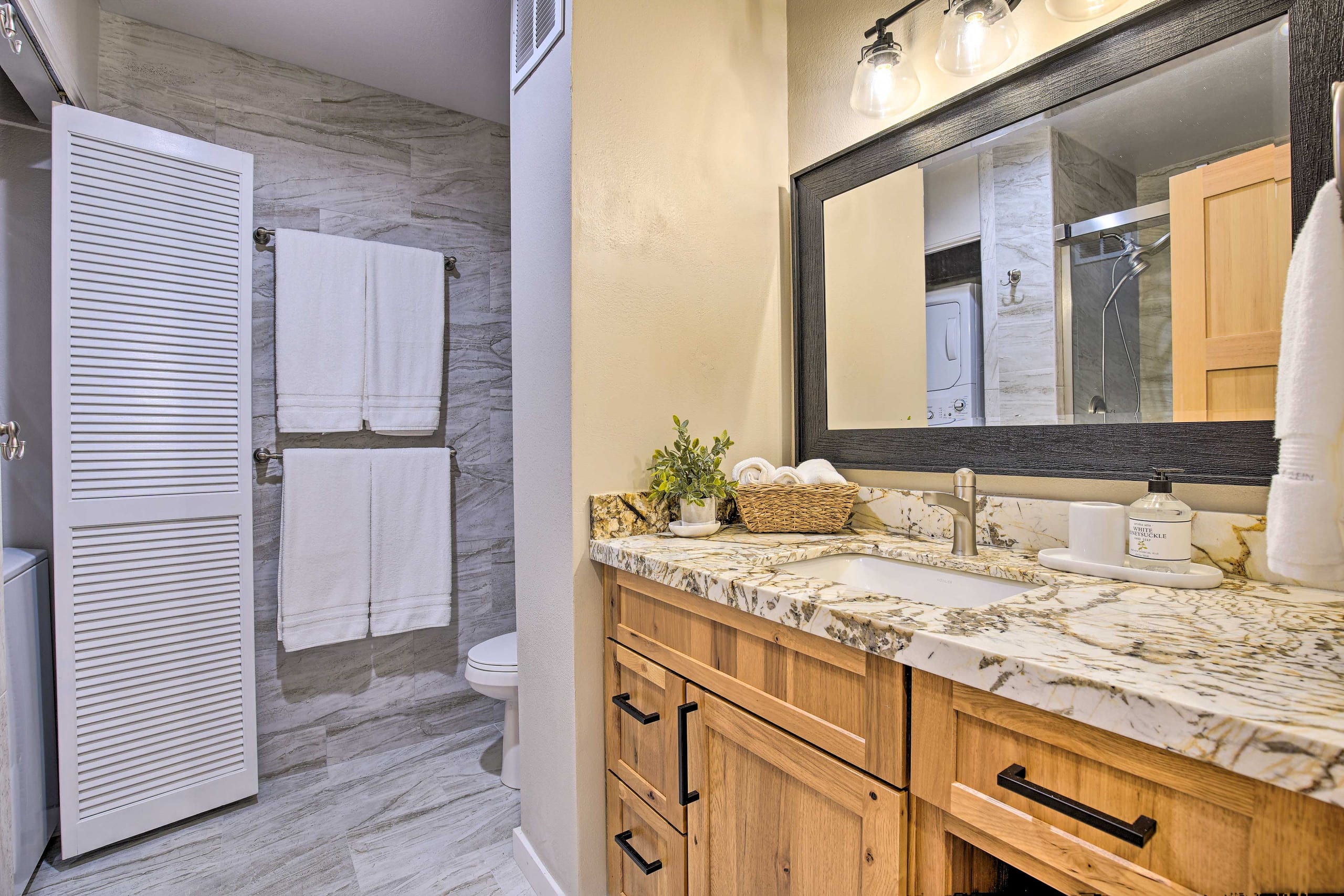 Condo in Kailua-Kona · ★4.8 · 2 bedrooms · 4 beds · 2 baths - Image 19