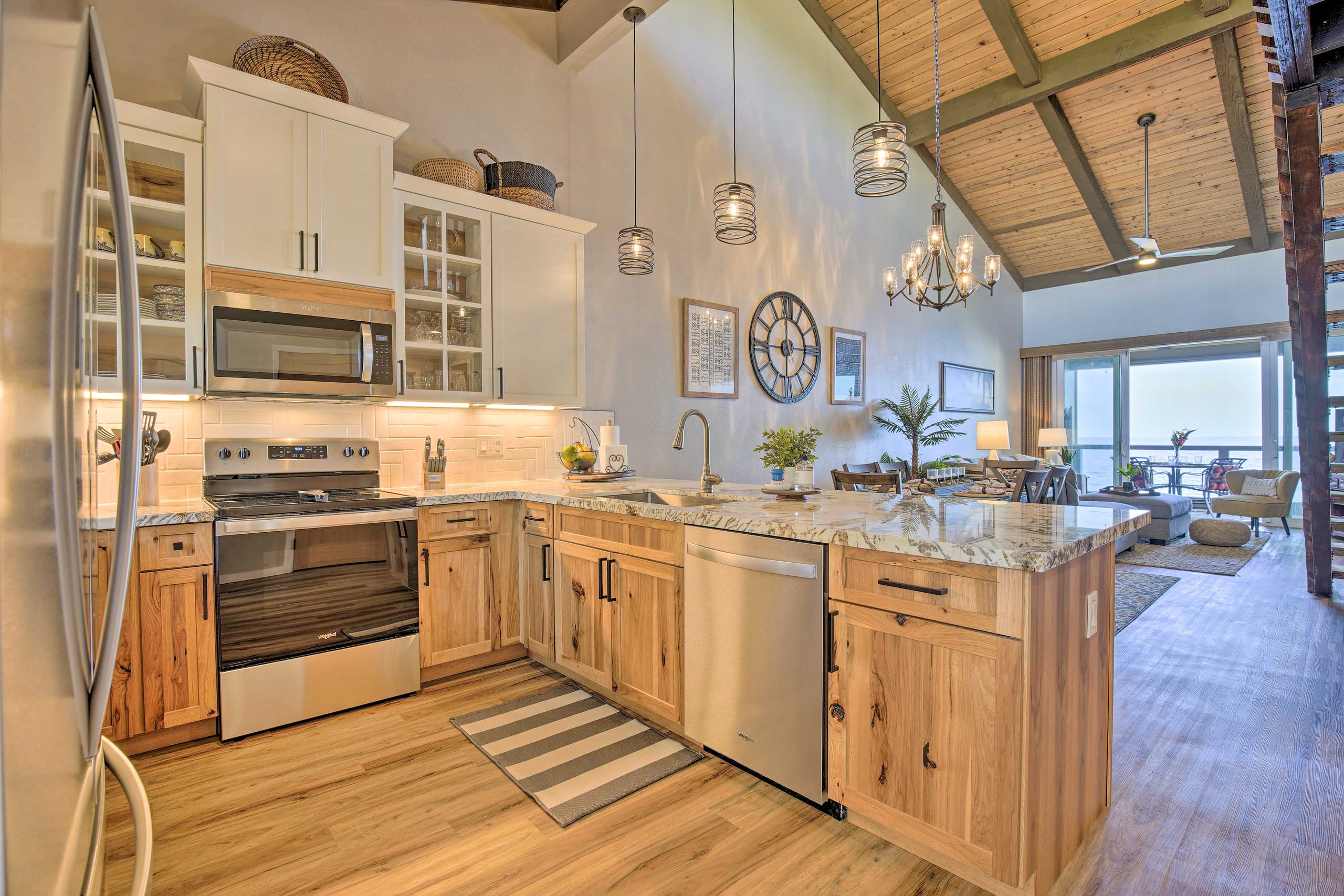 Condo in Kailua-Kona · ★4.8 · 2 bedrooms · 4 beds · 2 baths - Image 5