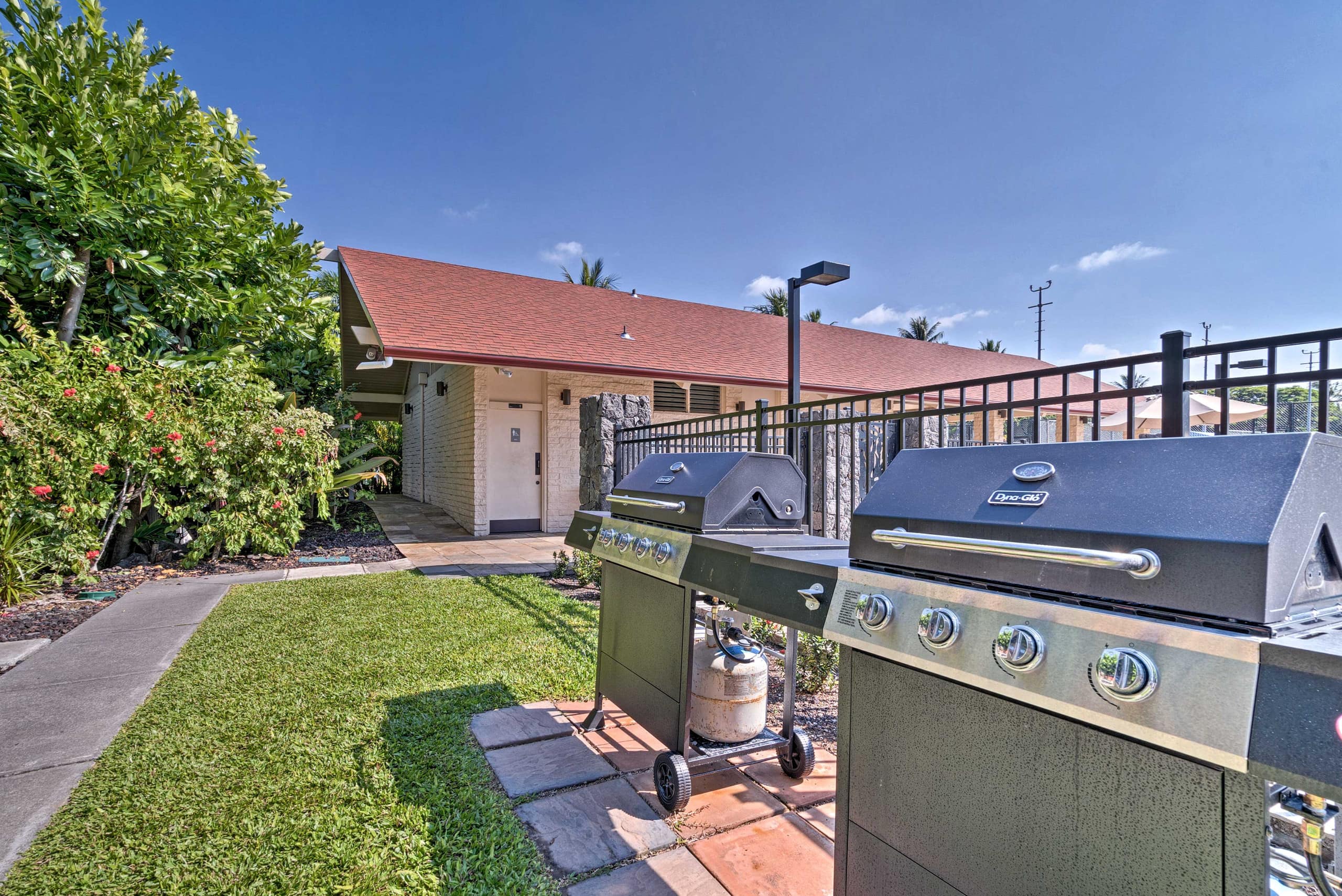 Condo in Kailua-Kona · ★4.8 · 2 bedrooms · 4 beds · 2 baths - Image 32
