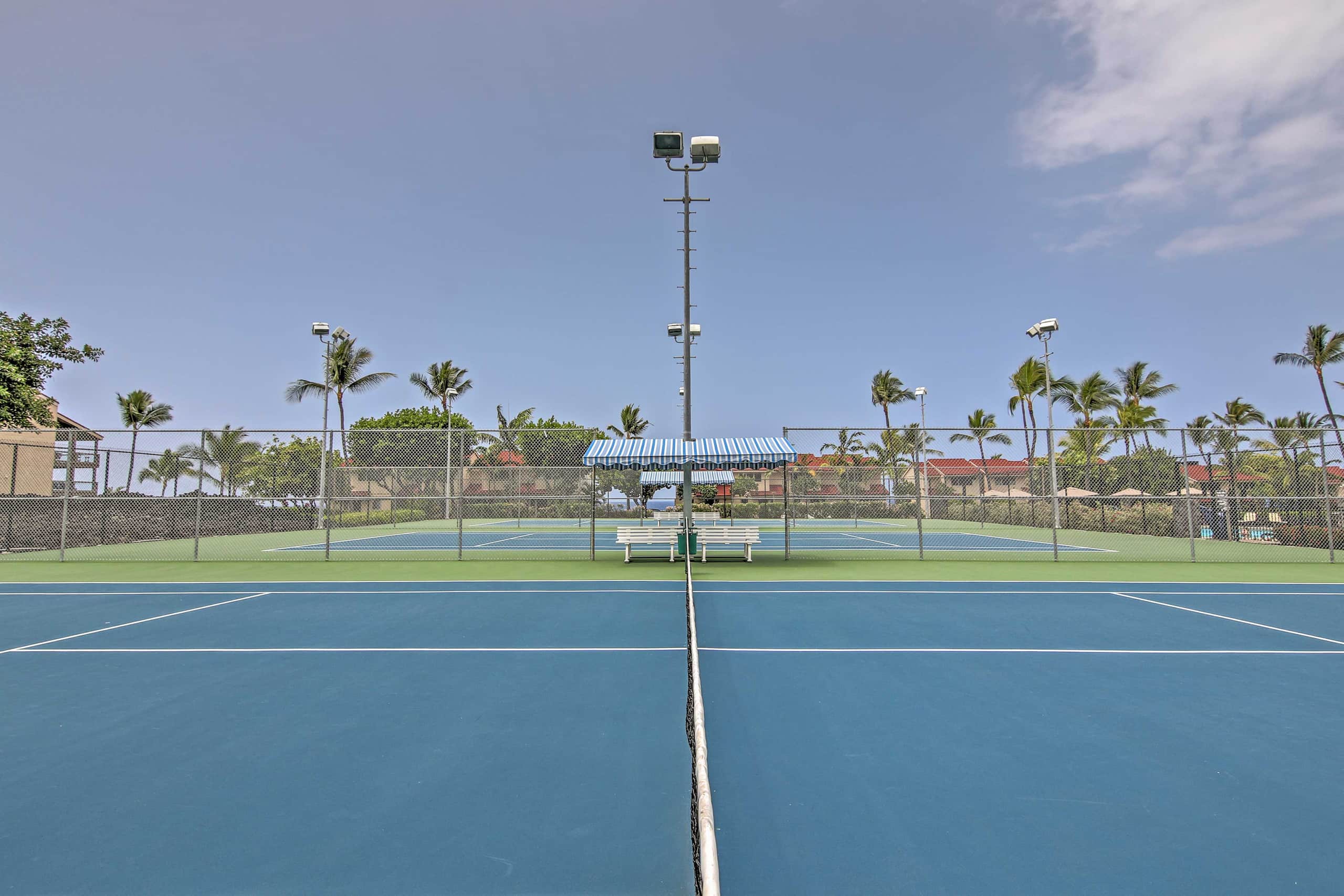 Condo in Kailua-Kona · ★4.8 · 2 bedrooms · 4 beds · 2 baths - Image 34