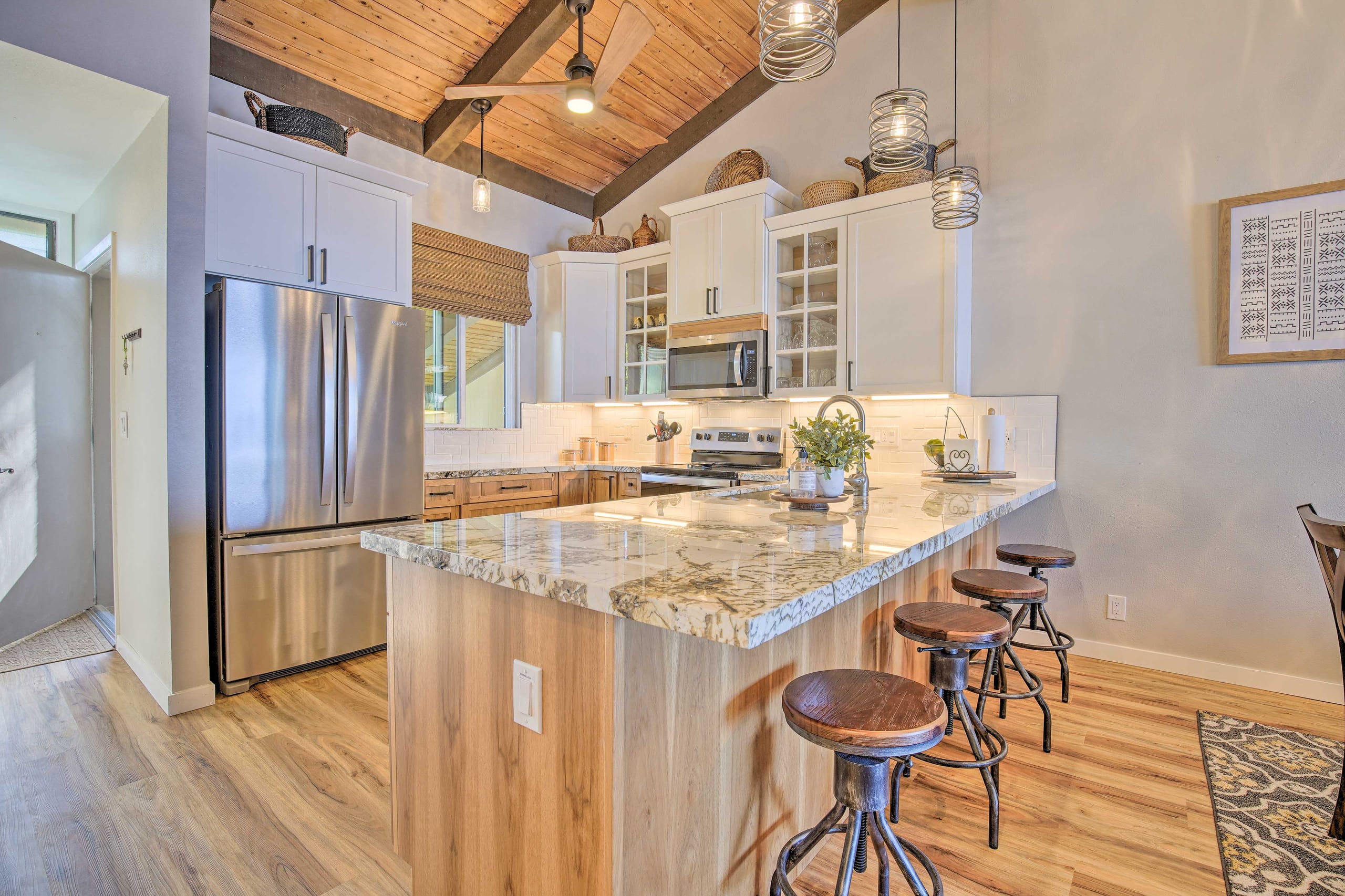 Condo in Kailua-Kona · ★4.8 · 2 bedrooms · 4 beds · 2 baths - Image 4