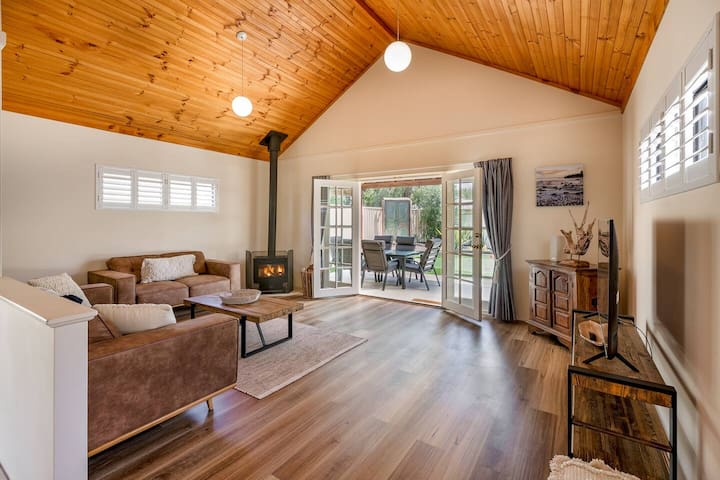 Driftwood: True Beachside Bliss with Games Galore