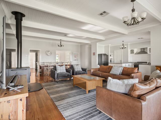 Burton Farmhouse—Reconnect with Nature & Family gallery image 2