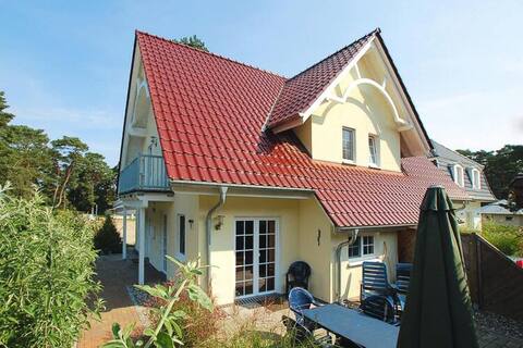 Popular Airbnb listing: Semi-detached house Bernsteinhaus I, Trassenheide in Trassenheide