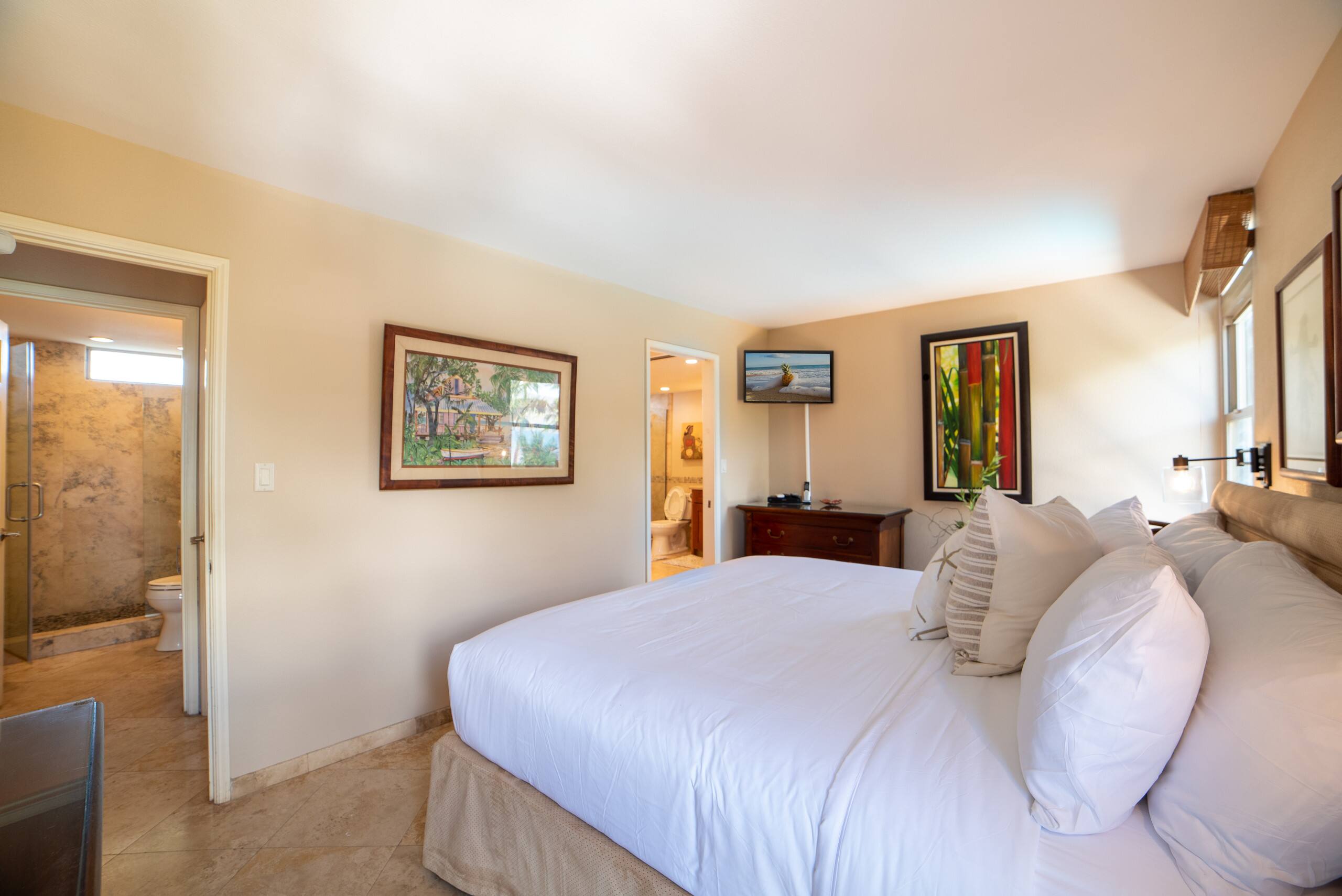 Condo in Kihei · ★5.0 · 1 bedroom · 2 beds · 2 baths - Image 18