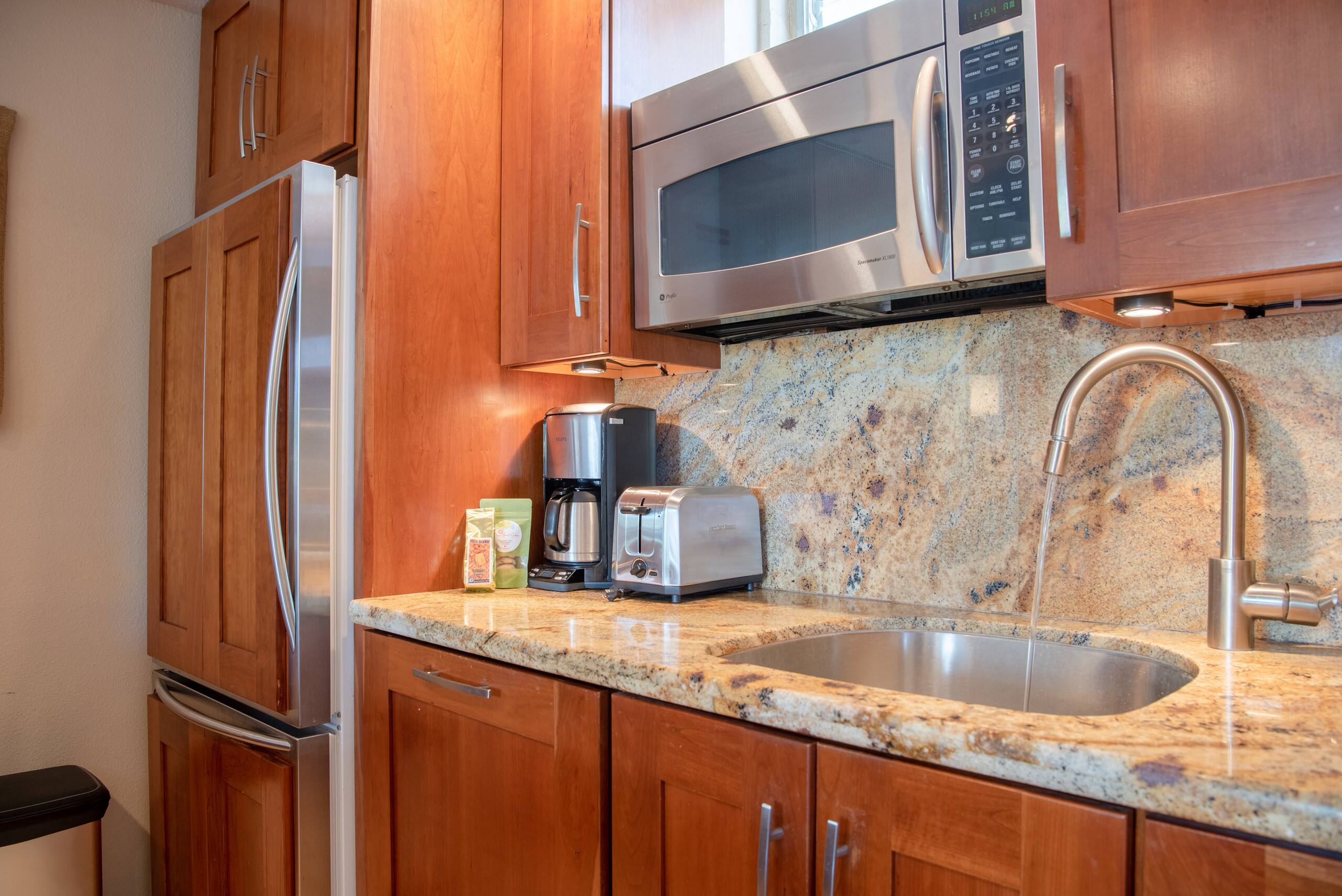 Condo in Kihei · ★5.0 · 1 bedroom · 2 beds · 2 baths - Image 9