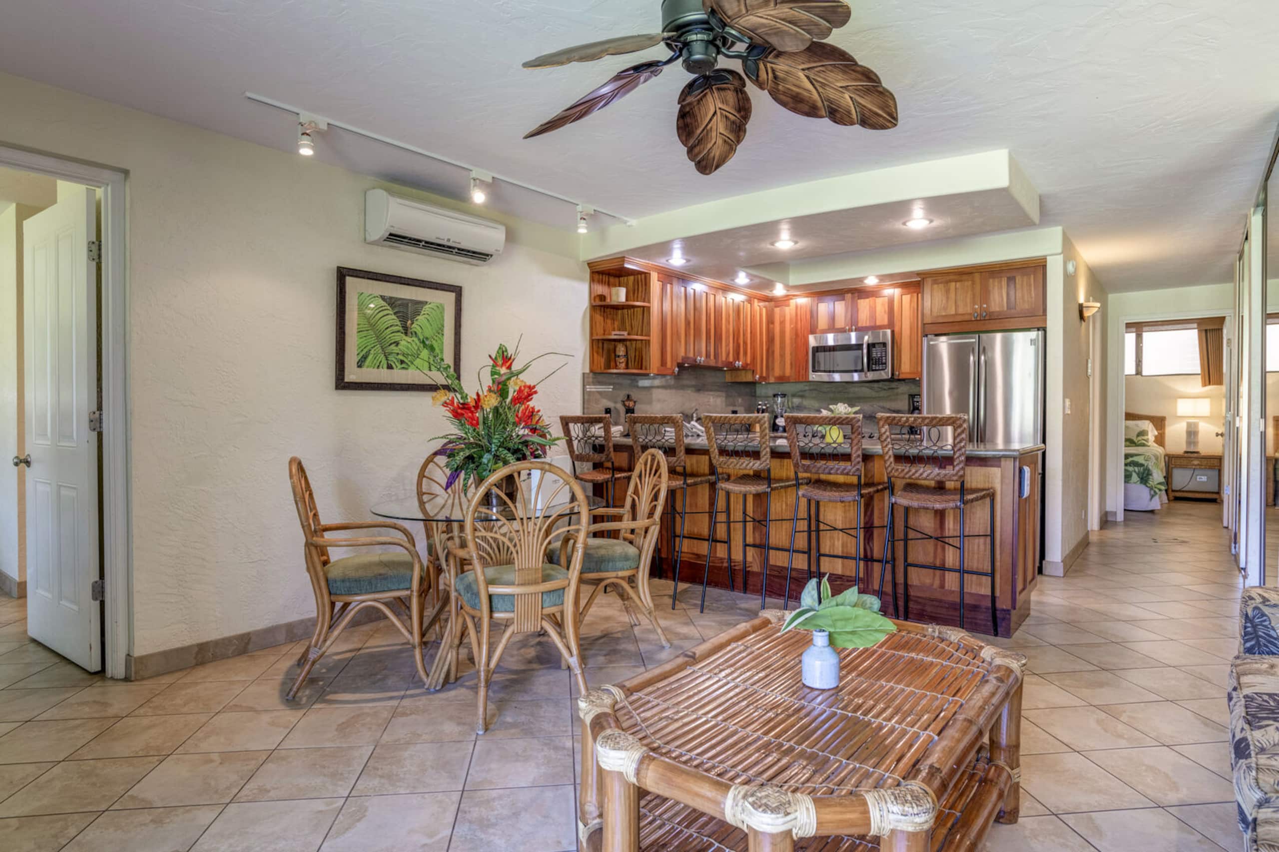 Condo in Lahaina · ★4.3 · 2 bedrooms · 4 beds · 2 baths - Image 7