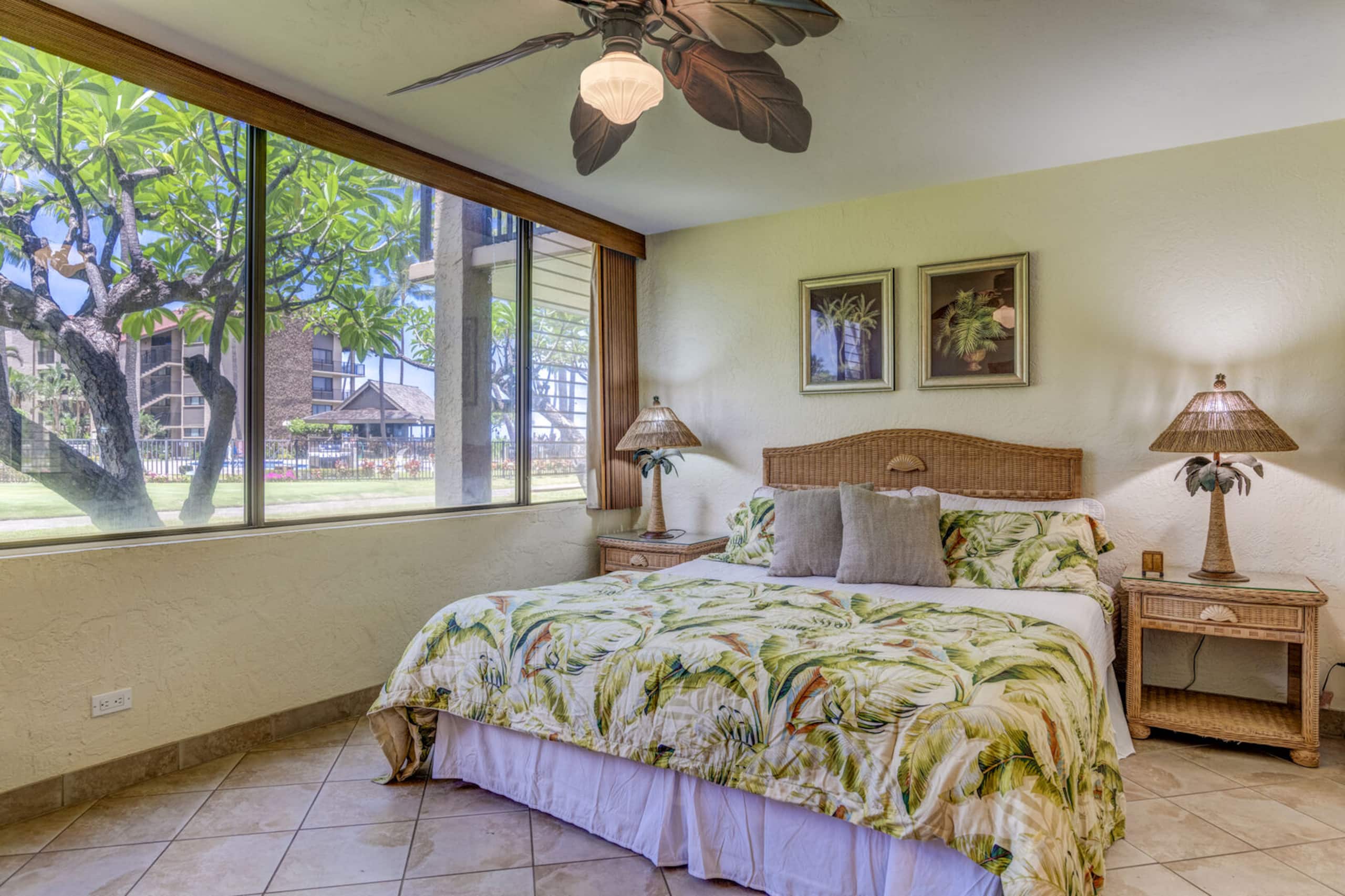 Condo in Lahaina · ★4.3 · 2 bedrooms · 4 beds · 2 baths - Image 15