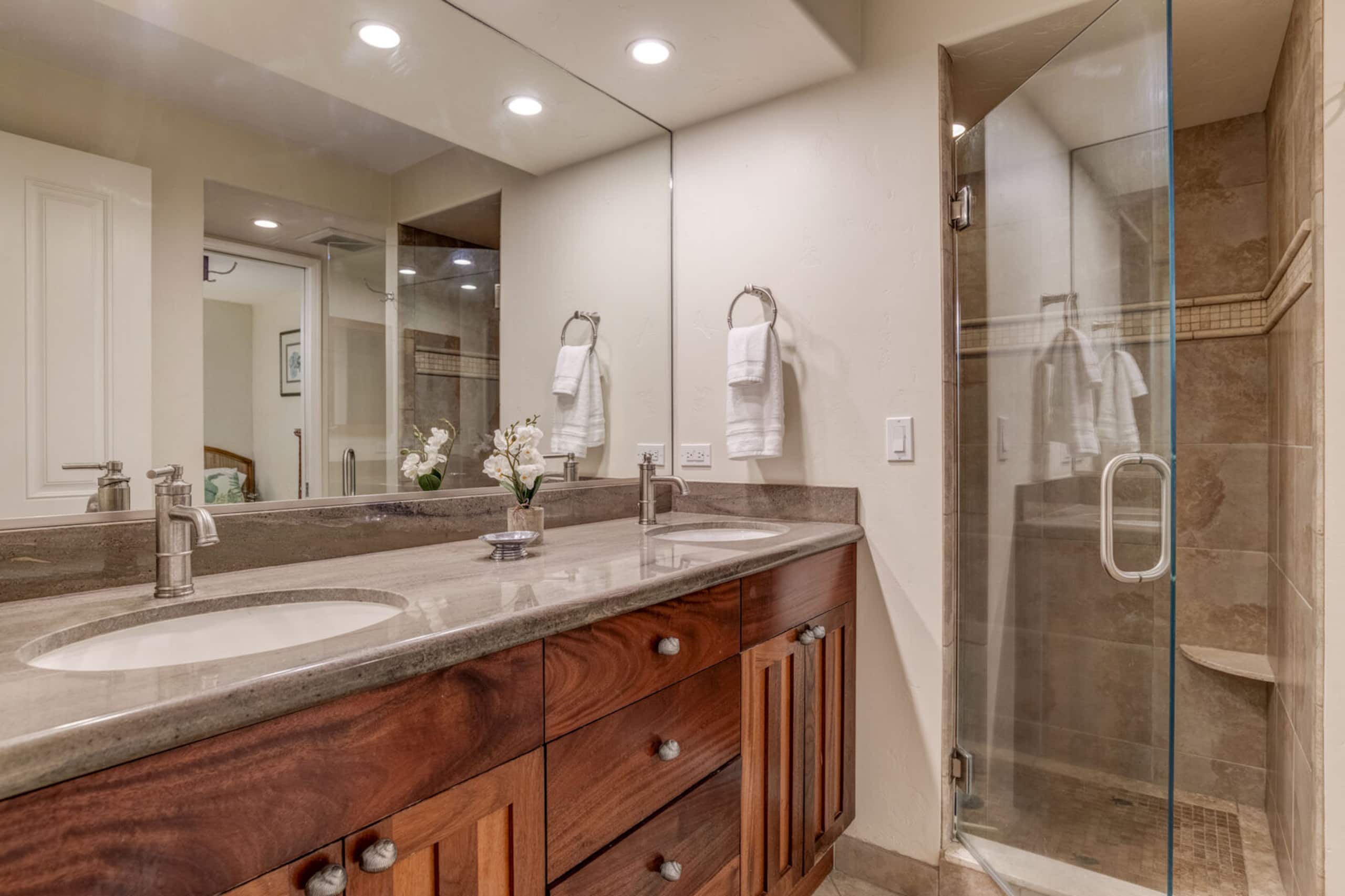 Condo in Lahaina · ★4.3 · 2 bedrooms · 4 beds · 2 baths - Image 22