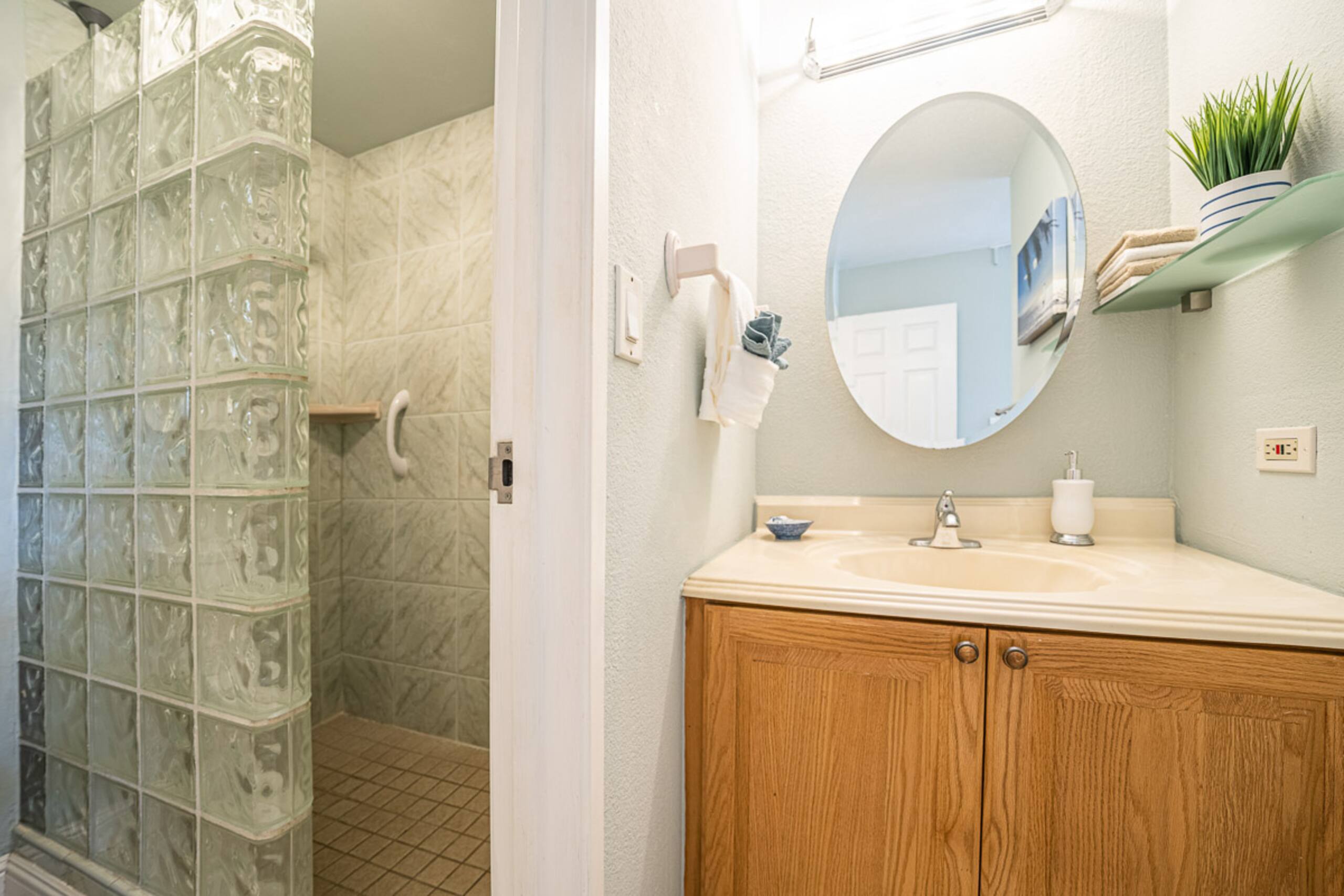 Condo in Kihei · ★4.81 · 2 bedrooms · 3 beds · 2 shared baths - Image 35