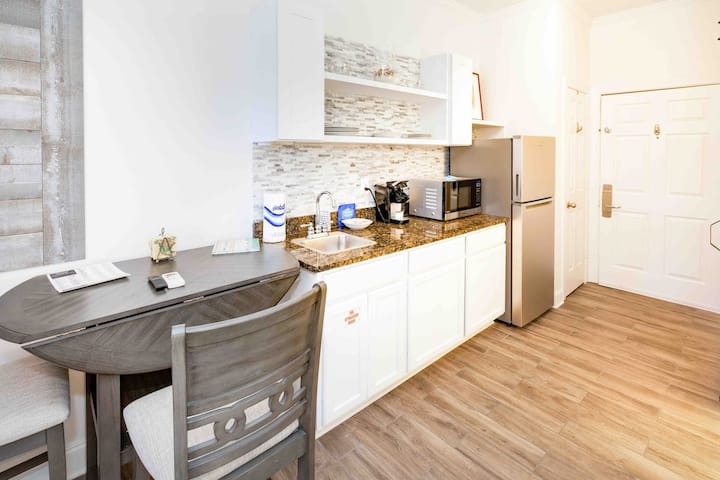 E Co Hwy 30a Condo Unit 322 3 Bedrooms 2 Bathrooms Condo - Rosemary Beach, FL