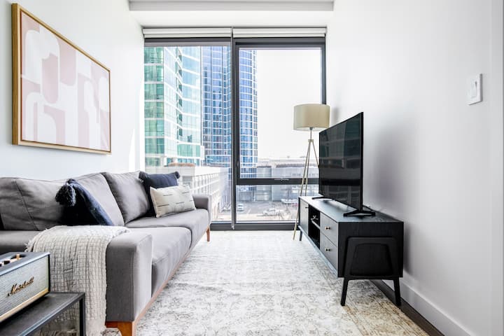 Roomy South Loop 1br W/ Pool, Lounge, Walk To Cta Trains, By Blueground - Chicago