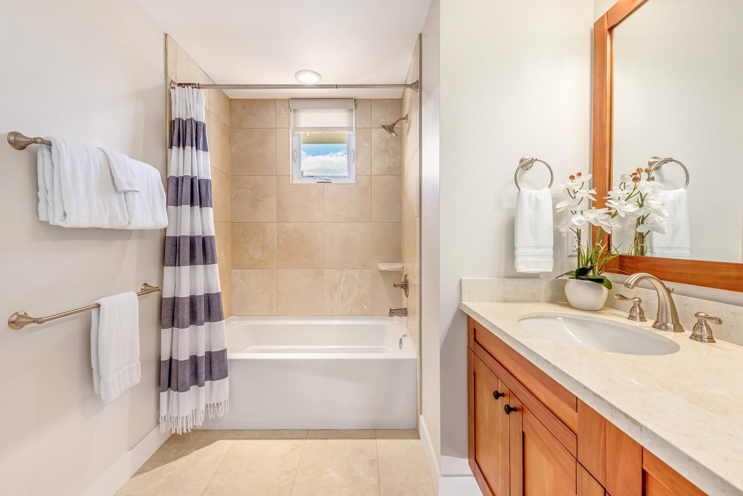 Condo in Koloa · ★4.94 · 4 bedrooms · 5 beds · 3.5 baths - Image 13