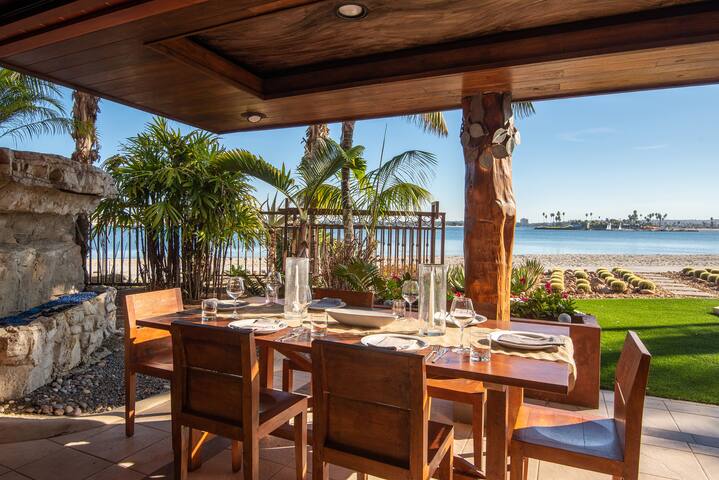 Endless Summer by AvantStay | Beachfront Oasis gallery image 5