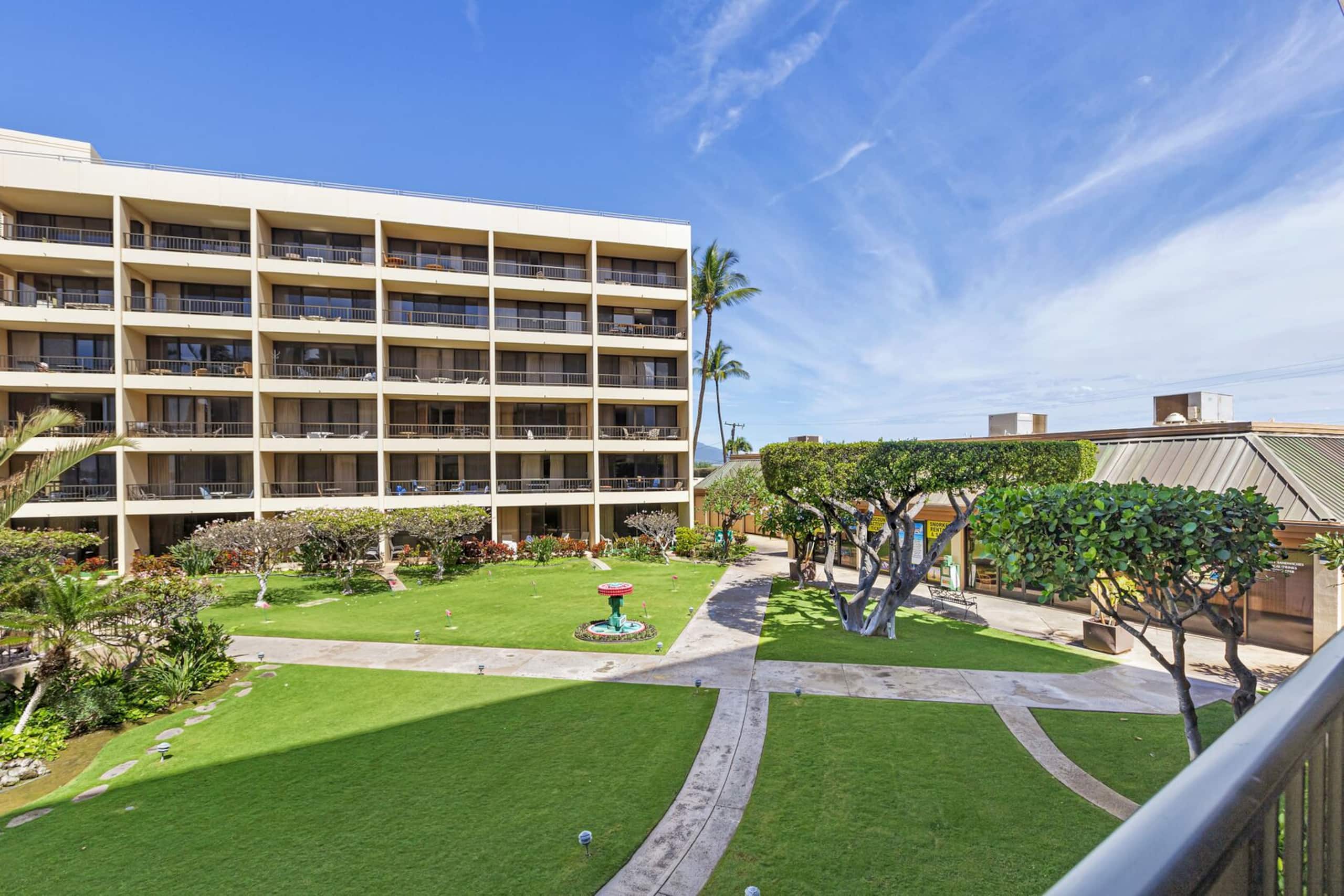 Condo in Kihei · ★4.86 · 1 bedroom · 2 beds · 1 bath - Image 29