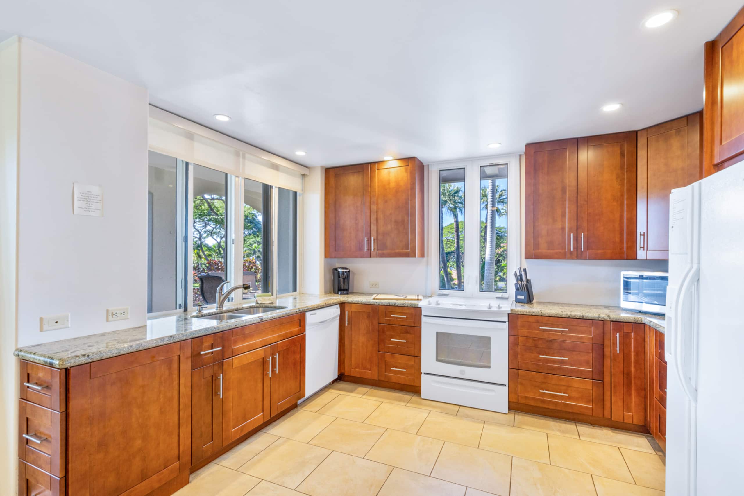 Condo in Kihei · ★4.67 · 2 bedrooms · 4 beds · 2 baths - Image 21