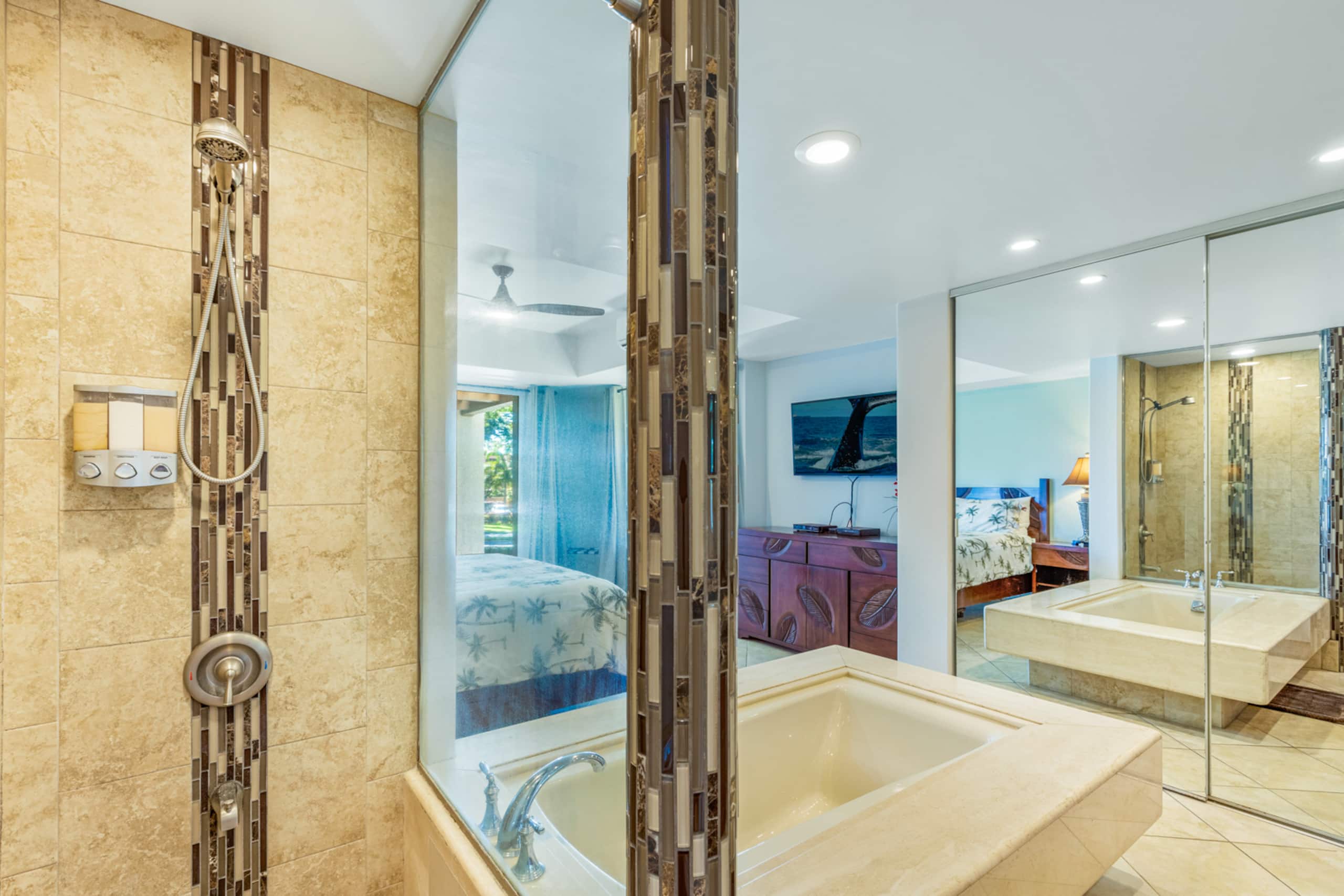Condo in Kihei · ★4.67 · 2 bedrooms · 4 beds · 2 baths - Image 17