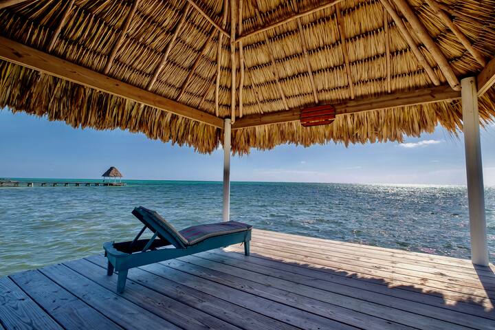 Close to Secret Beach. Kayaks. Bikes. Pool. gallery image 4