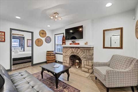 The Chuckwick House - Sleeps 10 in Beds