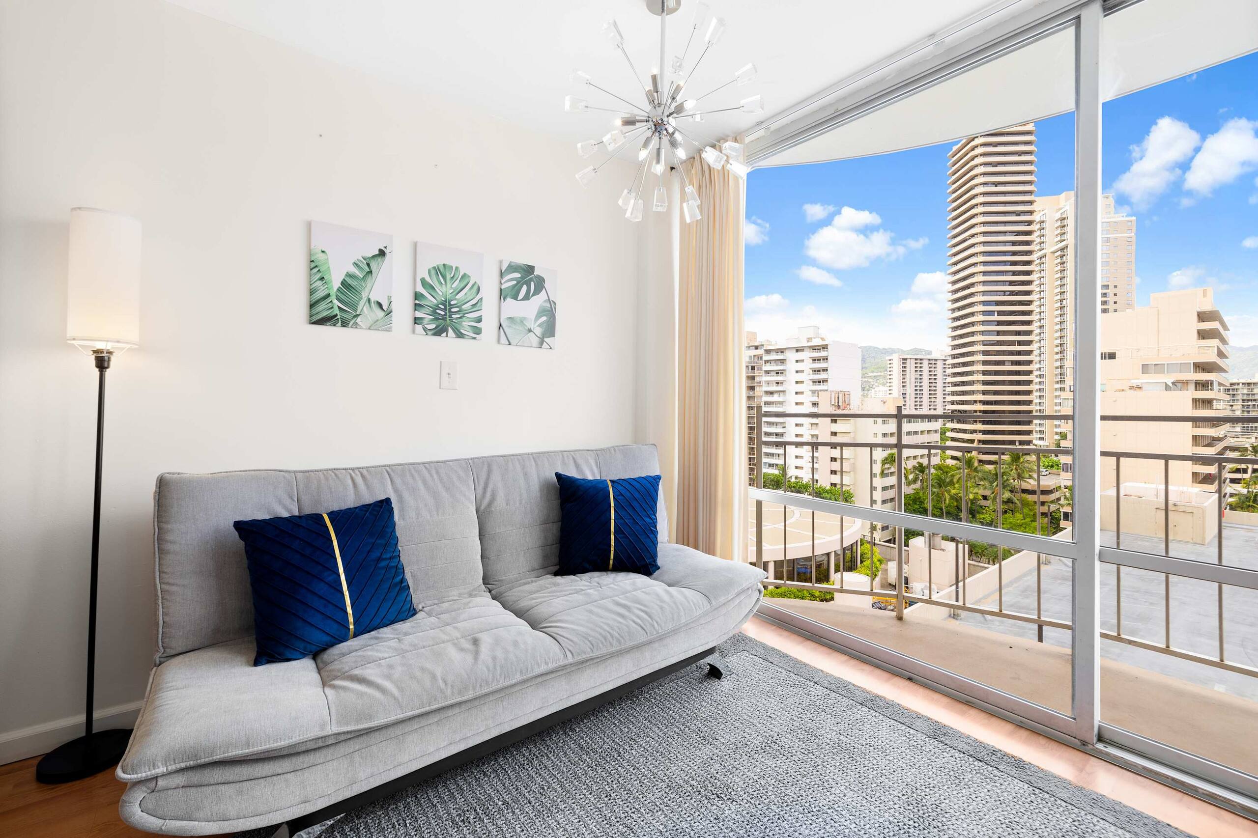 Waikiki Escape – Perfect Location, Near the Beach! - Image 9