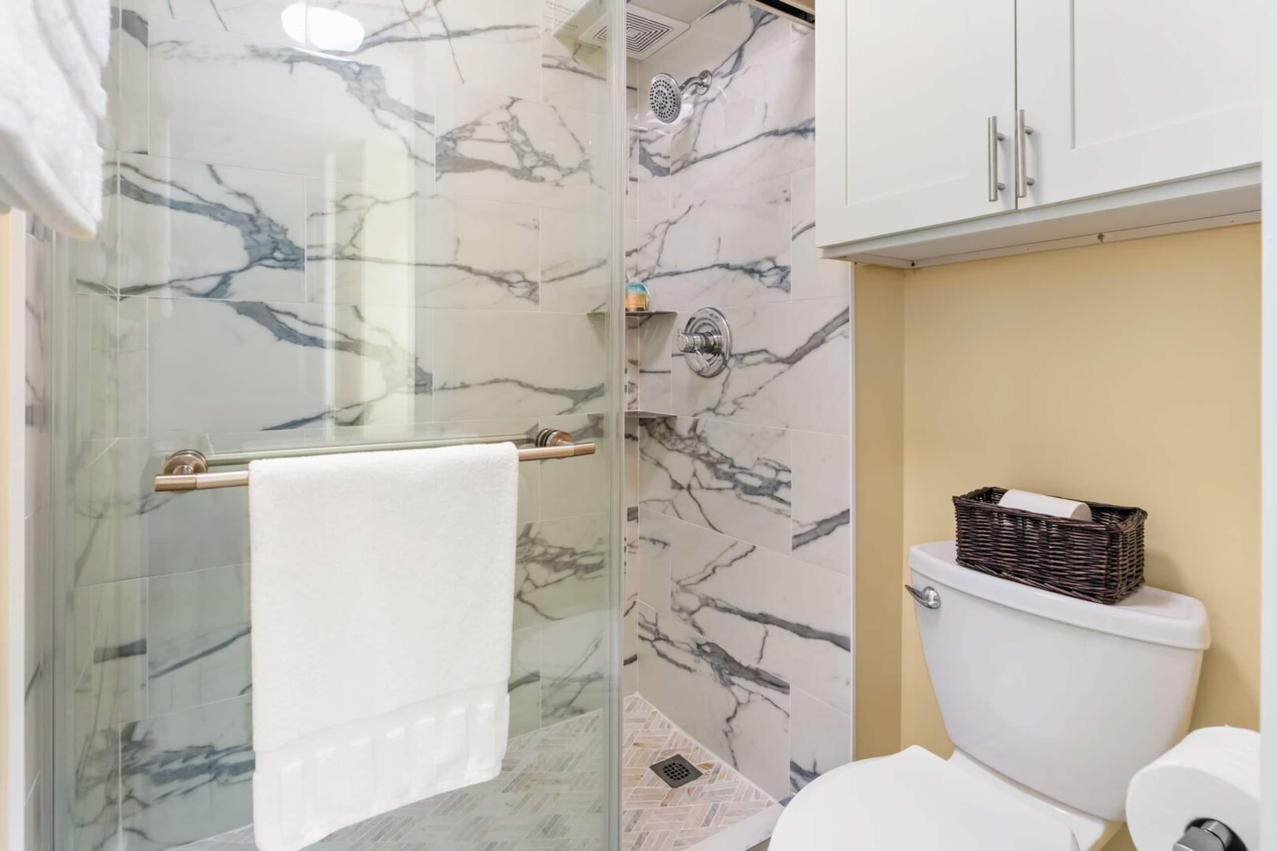 Condo in Kihei · ★4.83 · 1 bedroom · 2 beds · 1 bath - Image 15