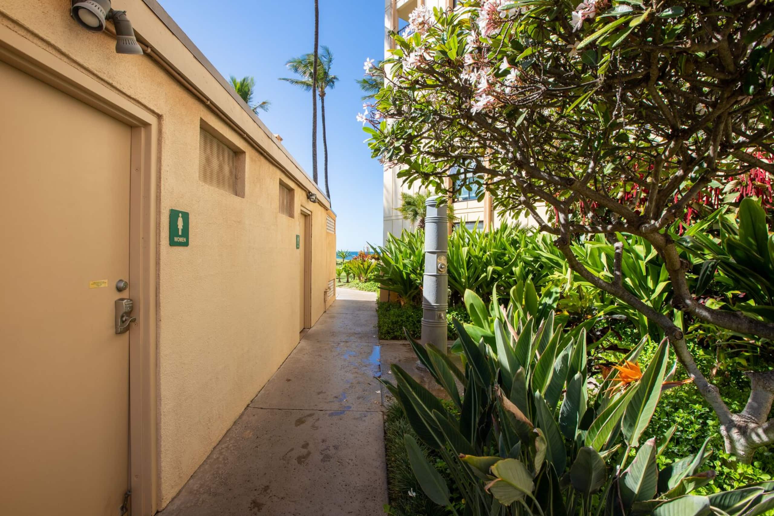 Condo in Kihei · ★4.83 · 1 bedroom · 2 beds · 1 bath - Image 19