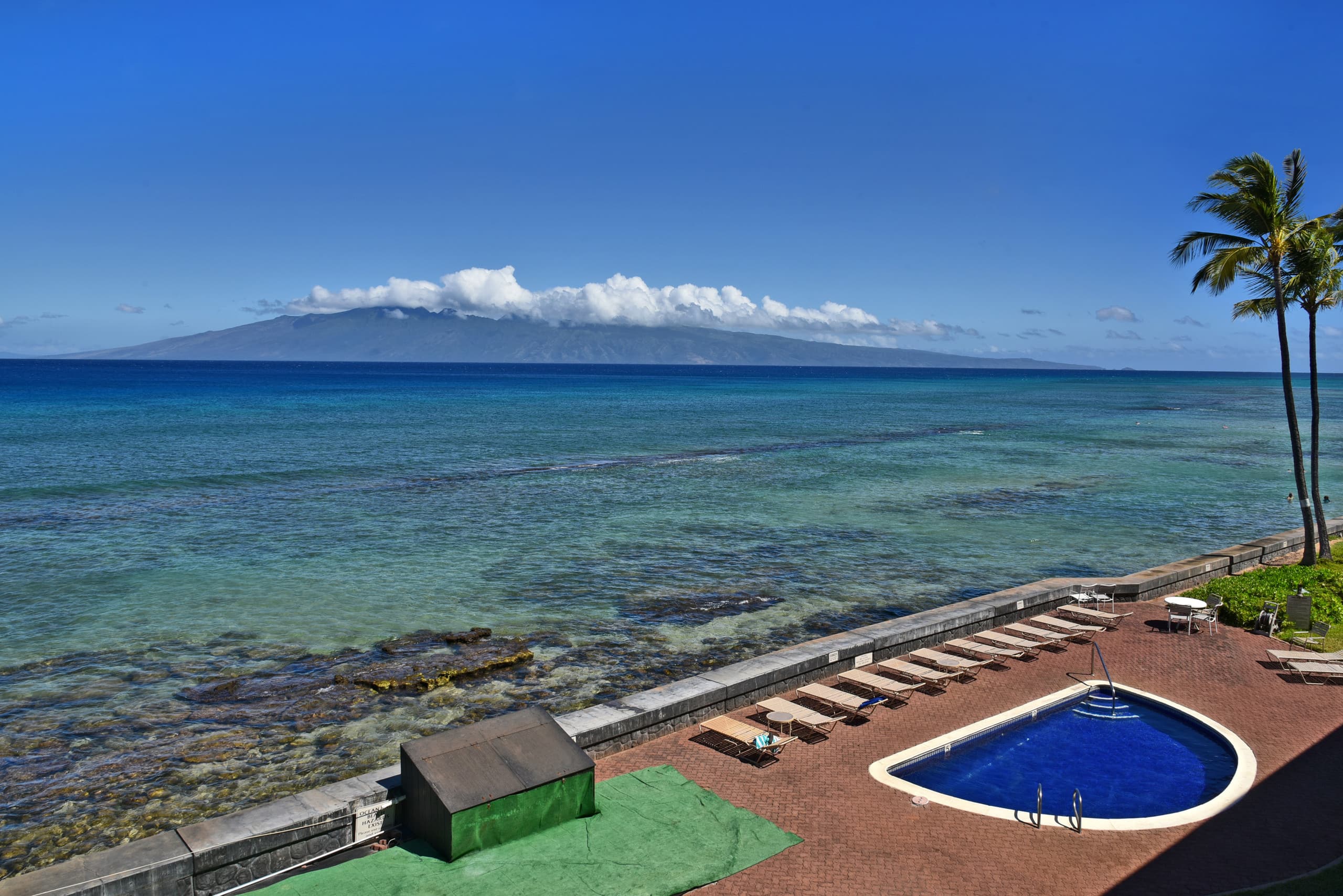 Condo in Lahaina · ★4.86 · 2 bedrooms · 3 beds · 2 baths - Image 8