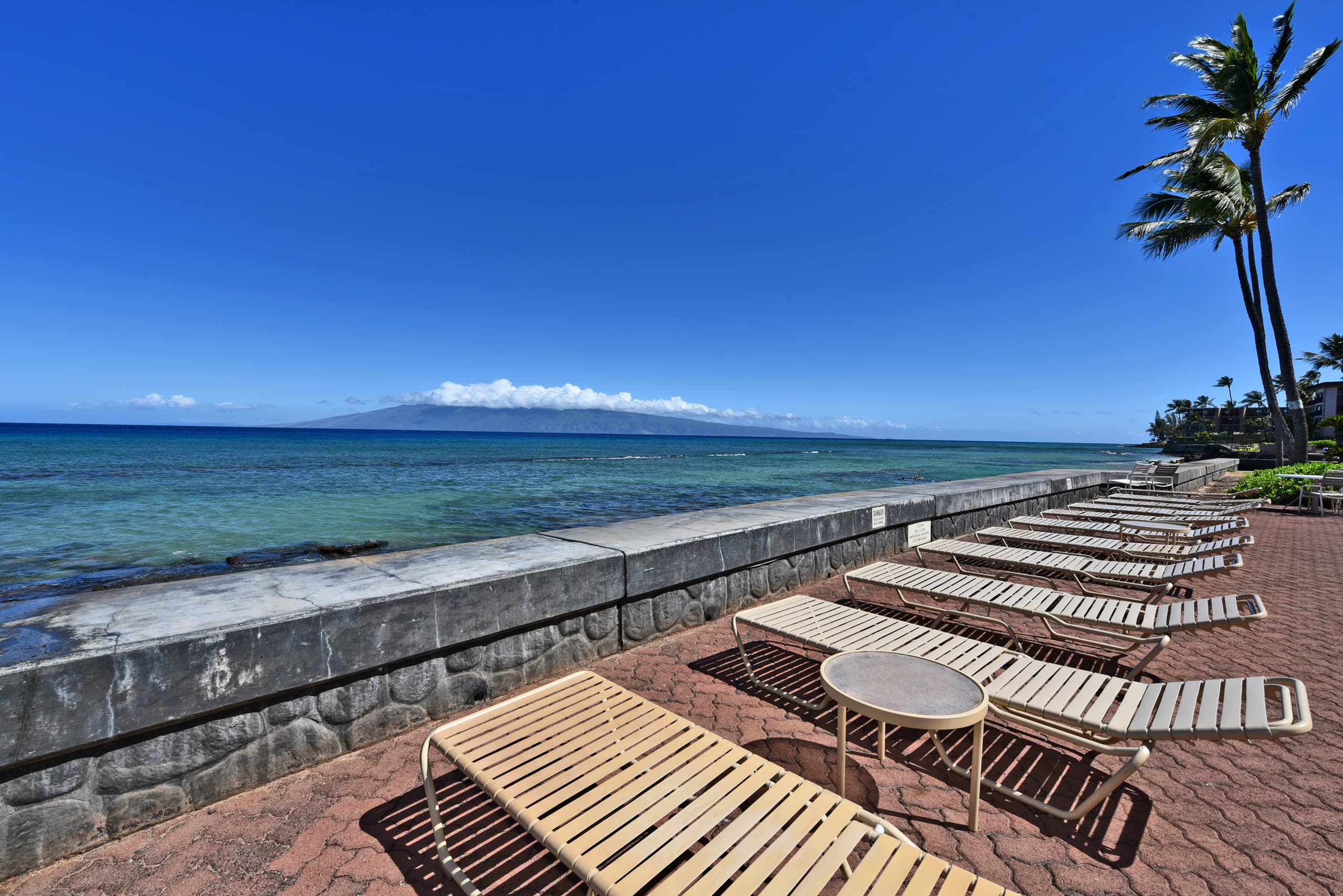 Condo in Lahaina · ★4.86 · 2 bedrooms · 3 beds · 2 baths - Image 7