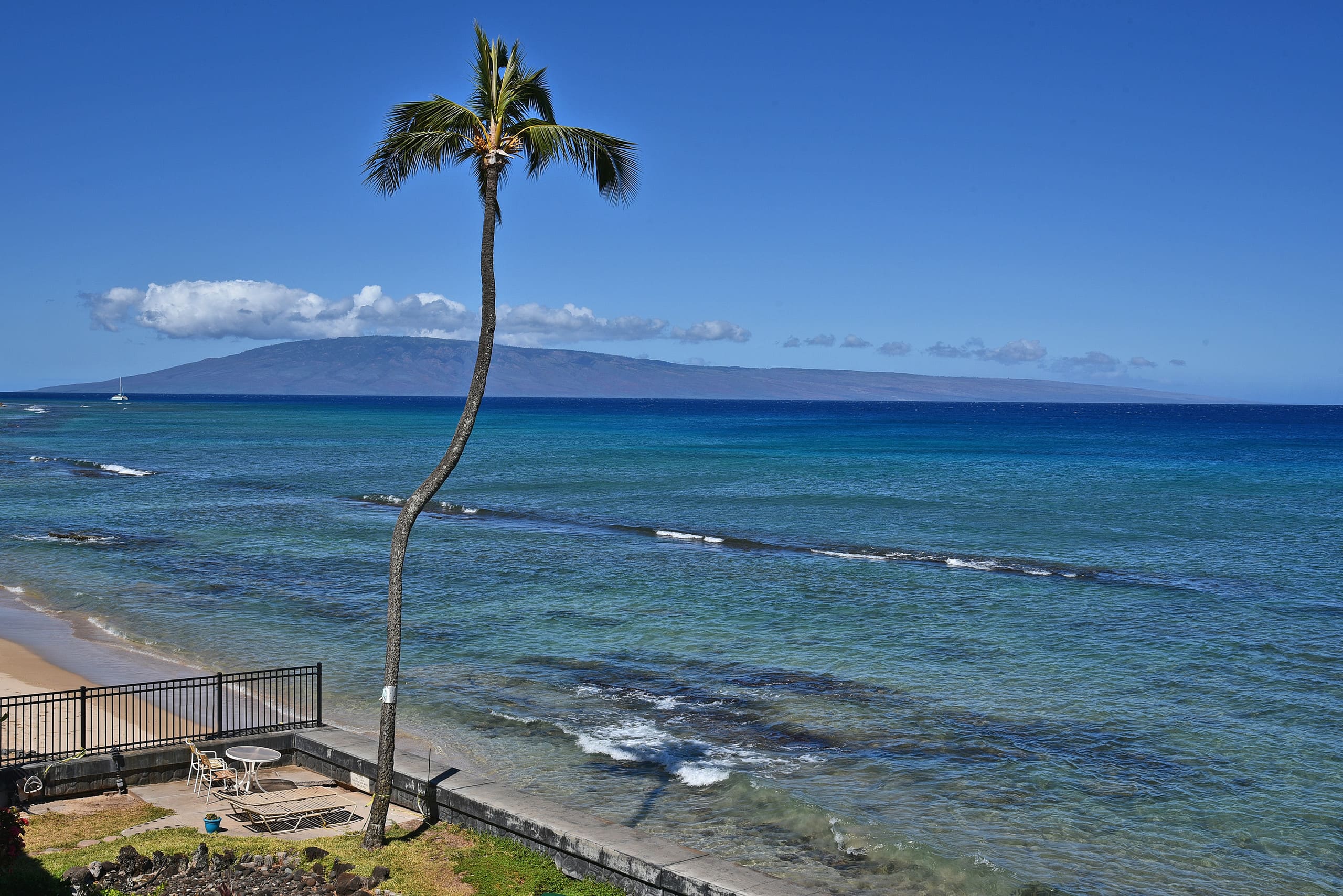 Condo in Lahaina · ★4.86 · 2 bedrooms · 3 beds · 2 baths - Image 9