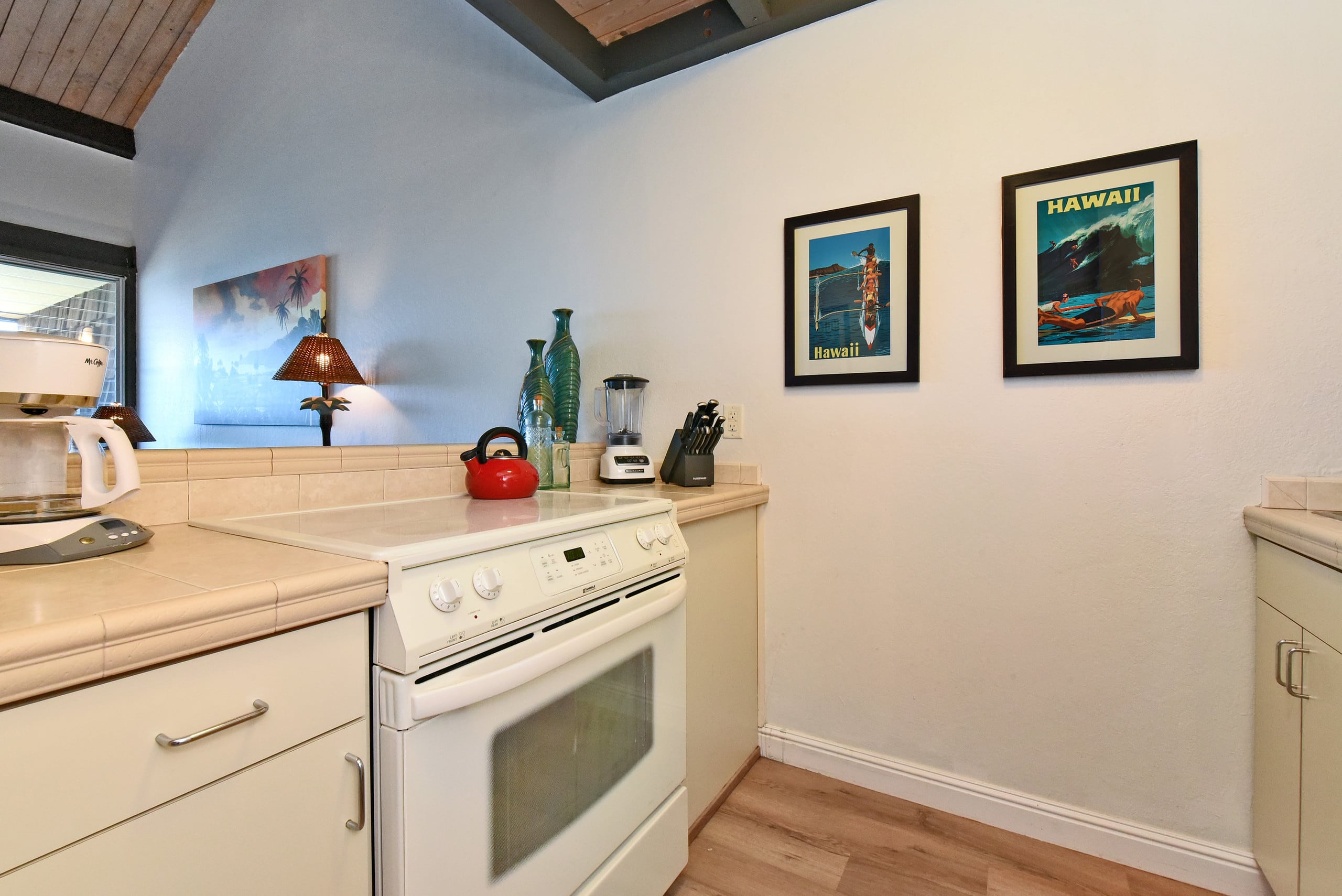 Condo in Lahaina · ★4.86 · 2 bedrooms · 3 beds · 2 baths - Image 18