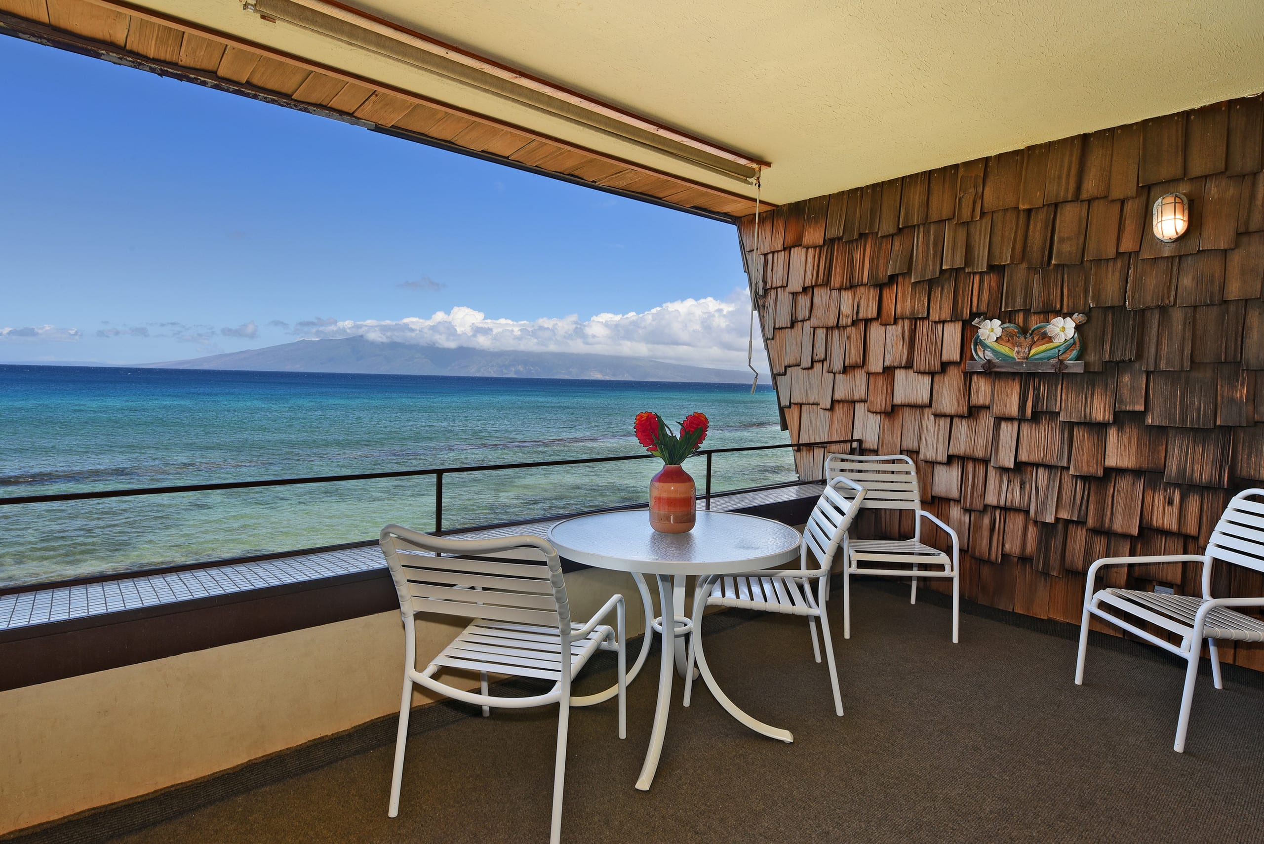 Condo in Lahaina · ★4.86 · 2 bedrooms · 3 beds · 2 baths - Image 2