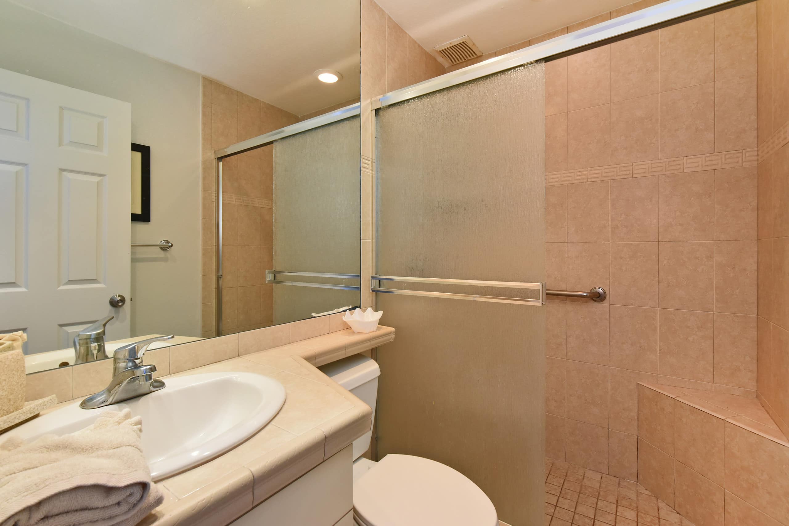 Condo in Lahaina · ★4.86 · 2 bedrooms · 3 beds · 2 baths - Image 21