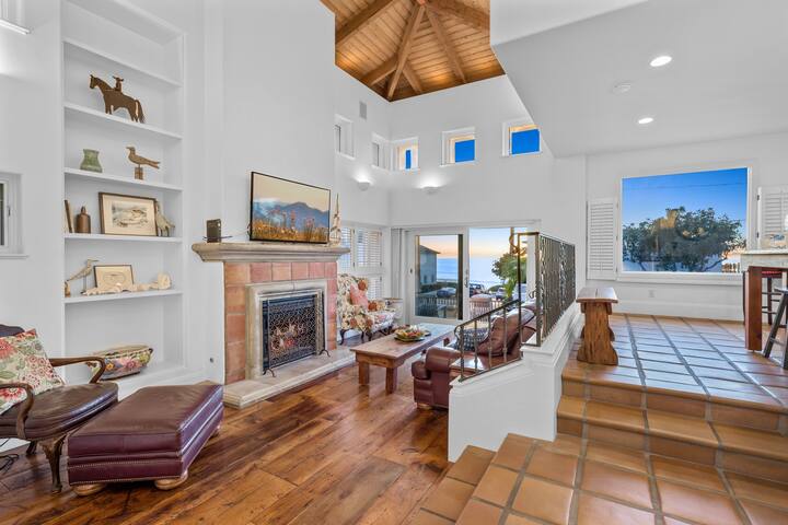 Spanish Palms | 3BR Home Steps to Windansea Beach gallery image 3