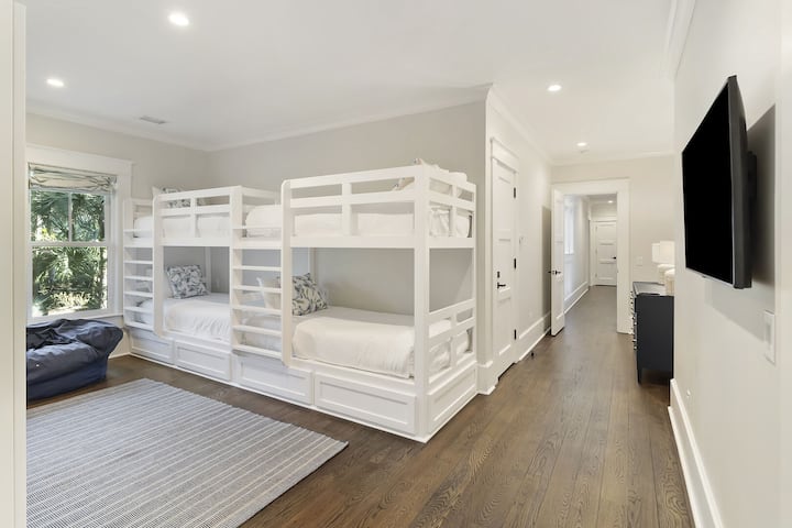 Bedroom 4 - Twin Bunk Bed Room - Private Bathroom