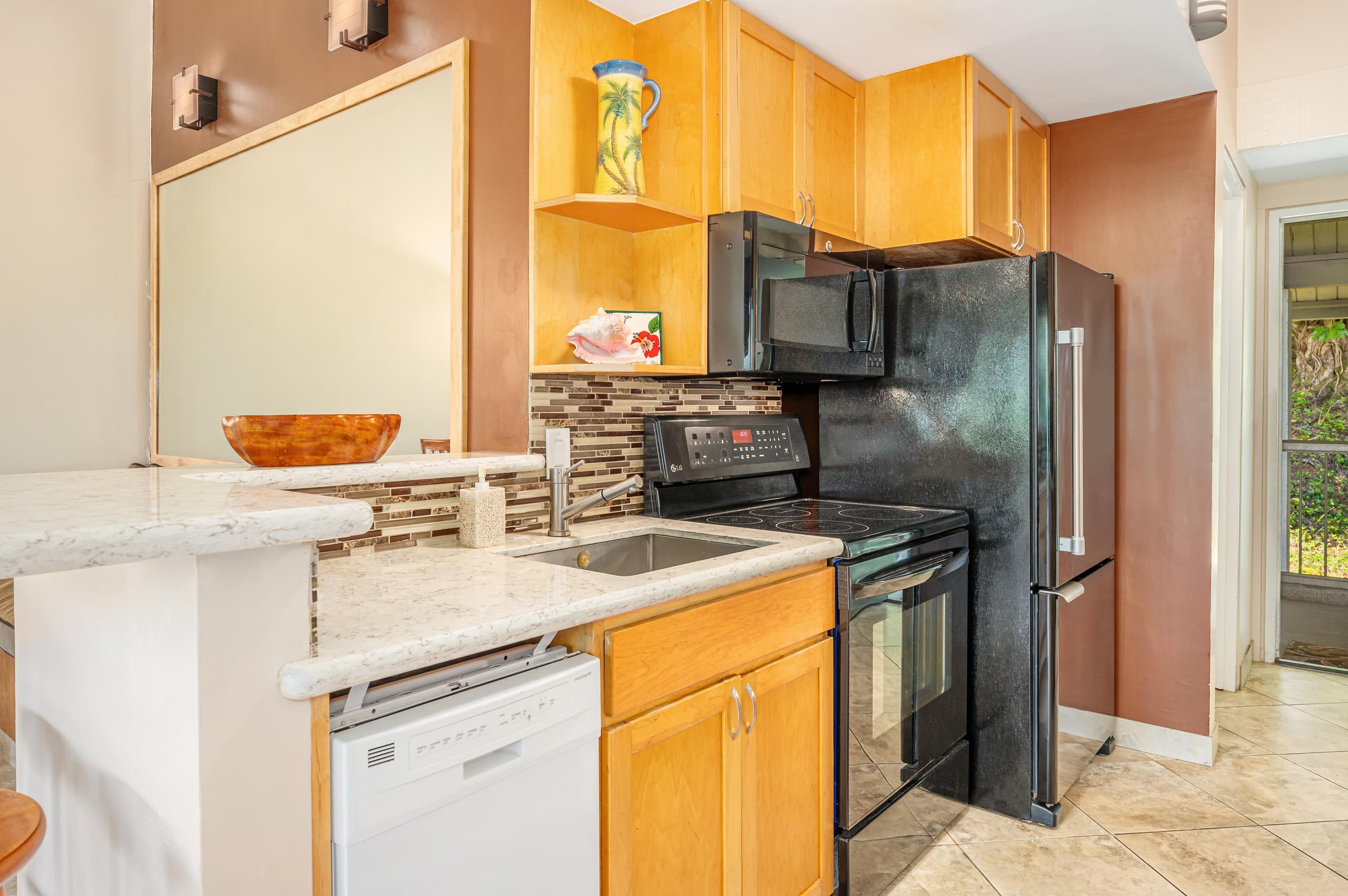 Condo in Princeville · ★4.5 · 1 bedroom · 3 beds · 2 baths - Image 9