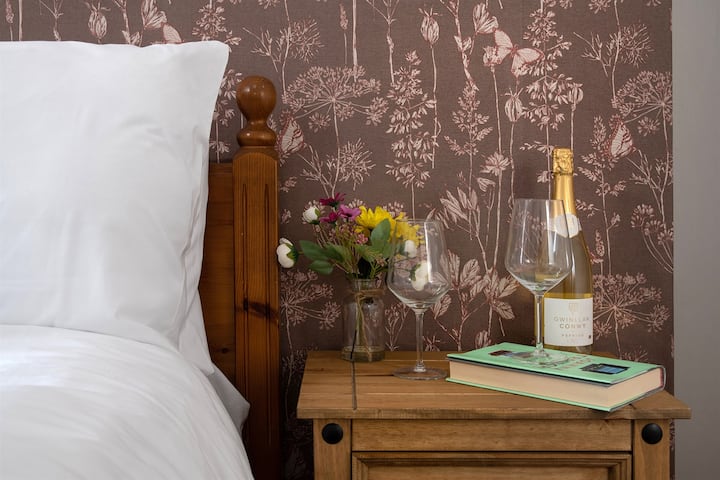 Chumba maridadi cha kulala mara mbili