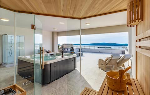 Beautiful home in Medulin with sauna