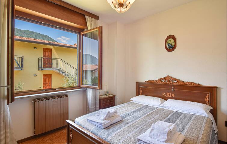 Lovely apartment in Riva di Solto gallery image 4