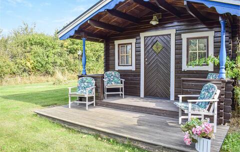 2 bedroom beautiful home in Köpingsvik