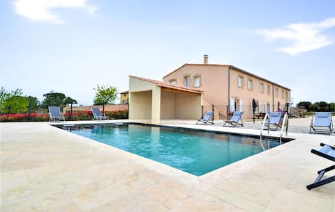 Beautiful home in Méjannes-le-Clap