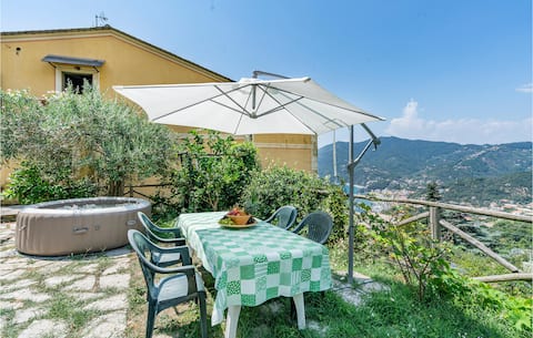 Awesome home in Moneglia with kitchen