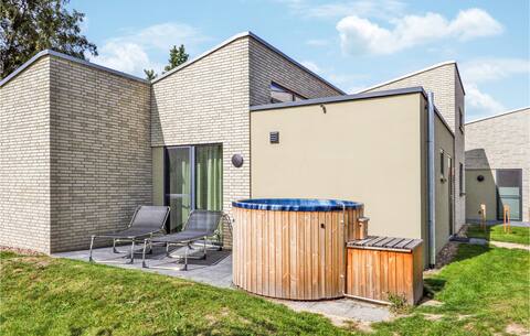 Cozy home in Lembruch/Dümmer See with sauna
