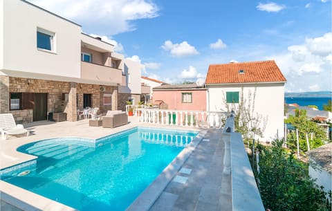 Beach front home in Necujam