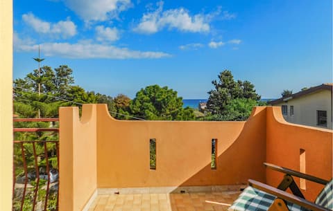 3 bedroom lovely apartment in Davoli Marina CZ