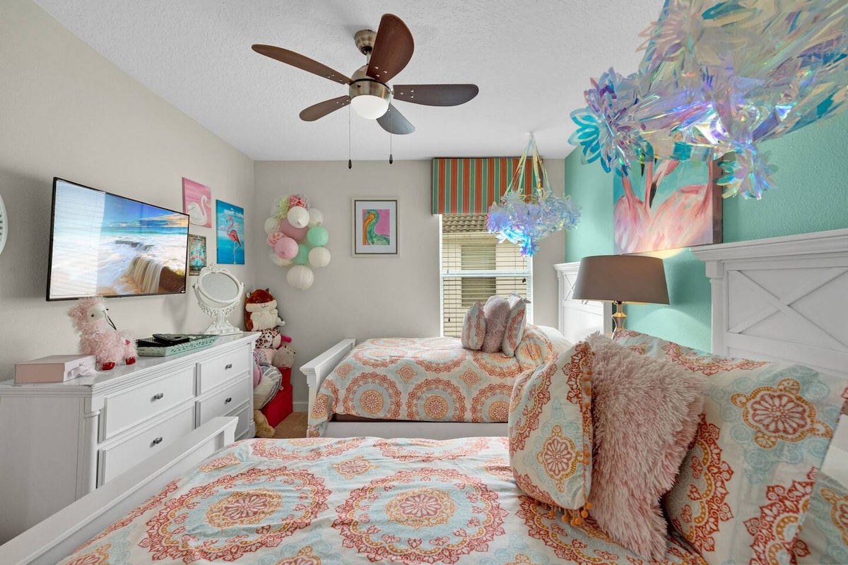 Twin size bed, Bedroom #5