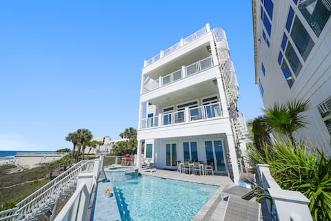 Sea Breeze - Beachfront, Private Pool & Game Room!