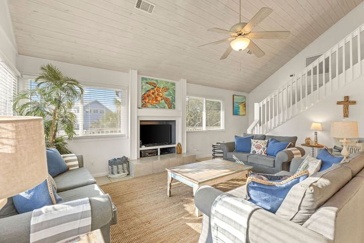 coastal dreamin managed Airbnb listing 2