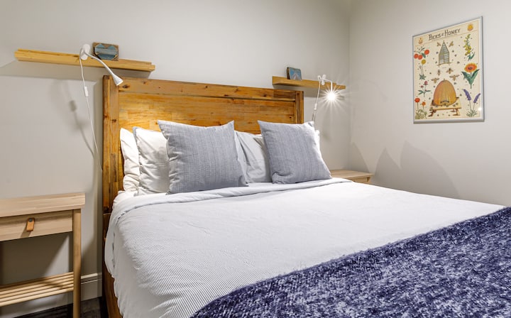 Spálňa s manželskou posteľou