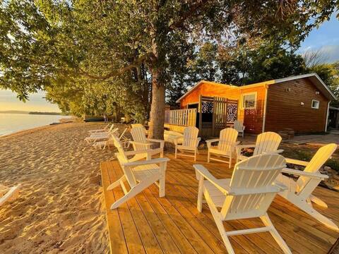 Beautiful Beachfront & Sauna